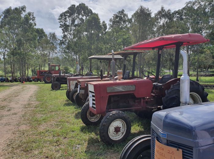 Milbong tractor club