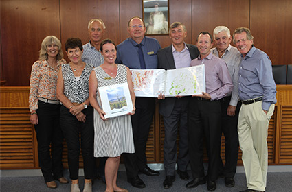 Image of Scenic Rim Mayor, Councillors and Planning team with new Planning Scheme